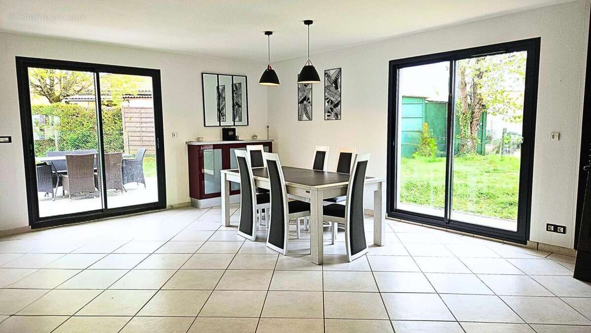 Maison à SAINT-ANDRE-DE-CUBZAC