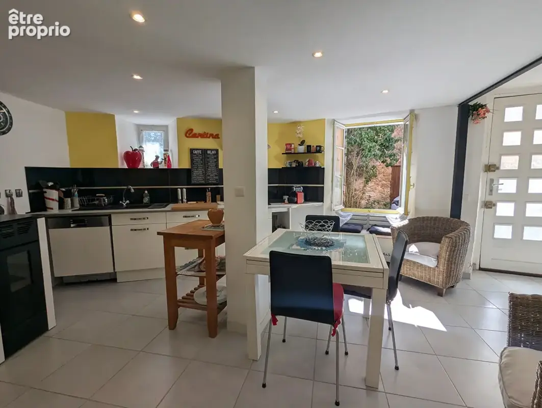 SILLANS la Cascade, maison de village 82 m², 3 pièces au calme - photo 2