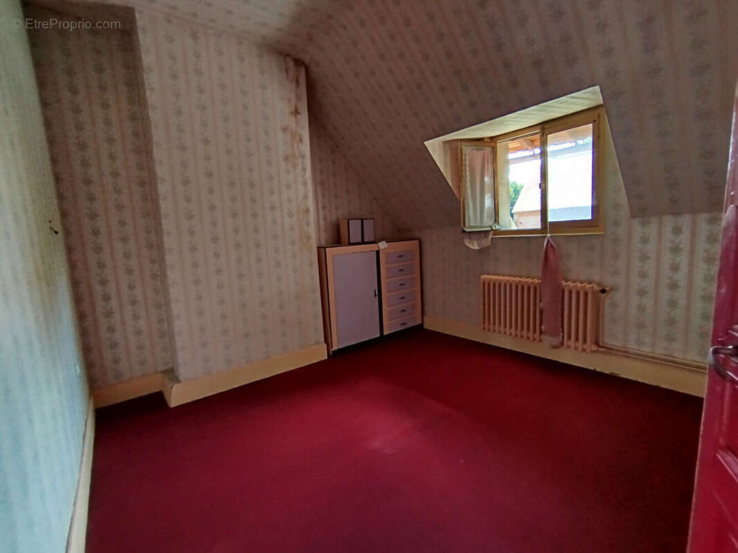 Maison à AISONVILLE-ET-BERNOVILLE