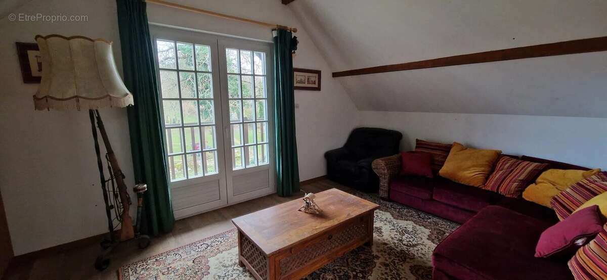 Maison à VERNOU-LA-CELLE-SUR-SEINE