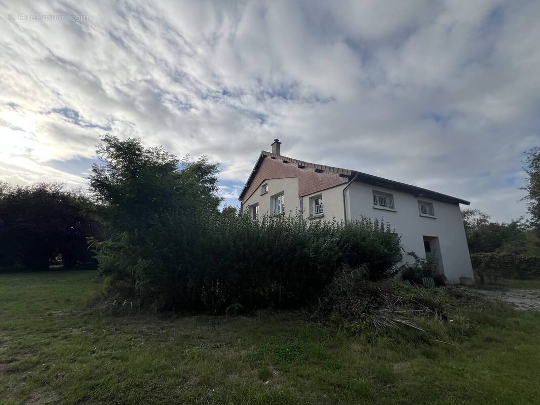 Maison à CHICHEBOVILLE