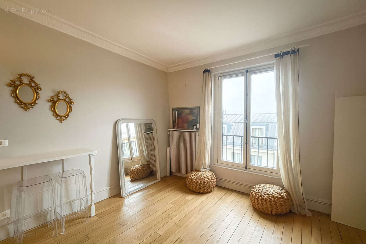 Appartement à PARIS-11E
