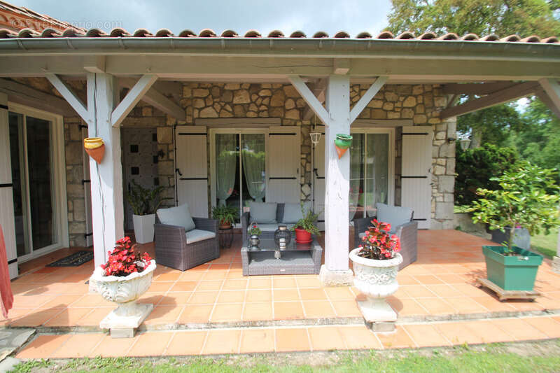 Maison à vendre 5 pièces proche de CASTELJALOUX (47)-3 chambres-garage 80m²-terrain 3930m² - photo 8