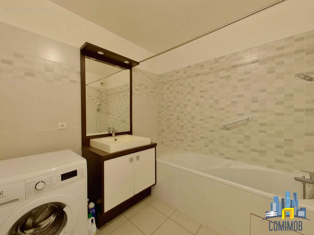 Appartement à PARIS-19E