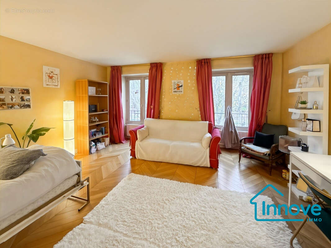 Appartement à VERSAILLES