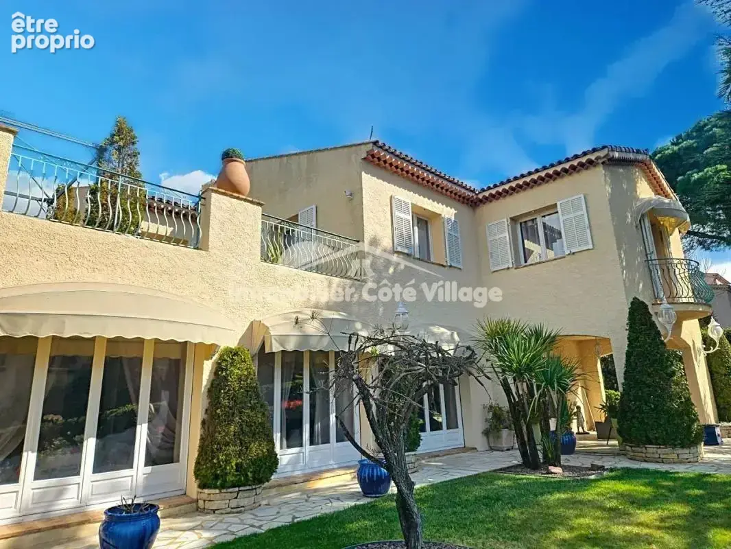 PERIPHERIE DE NICE Prestigieuse propriété,476m2 de surface g - photo 4