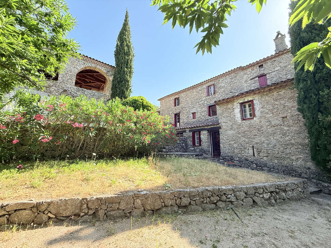 À Vendre   Mas d’Exception de 900 m2 sur 30 hectares   Cévennes - photo 5