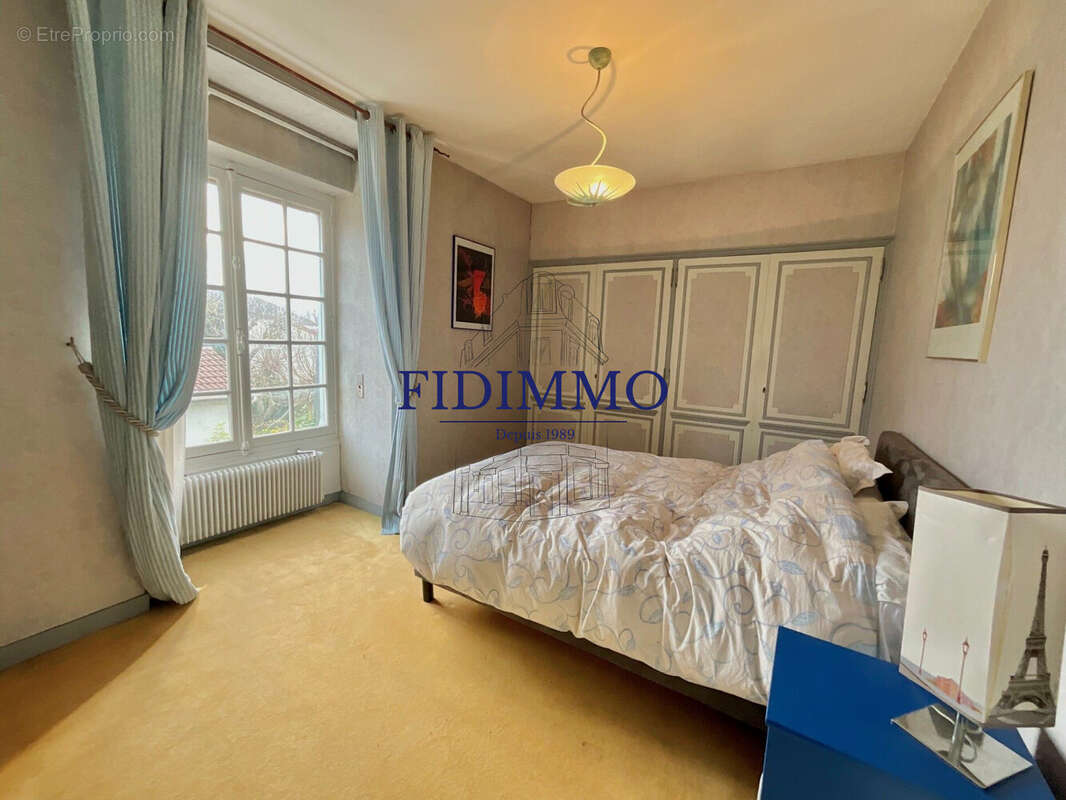 Maison à CHENNEVIERES-SUR-MARNE