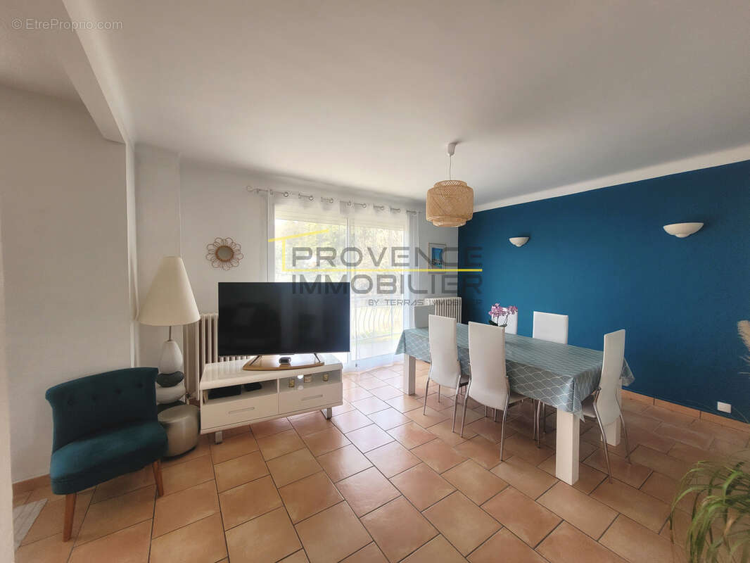 Maison à MONTELIMAR