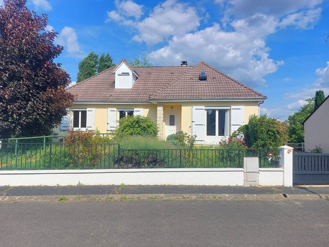 Maison à SAINT-DOULCHARD