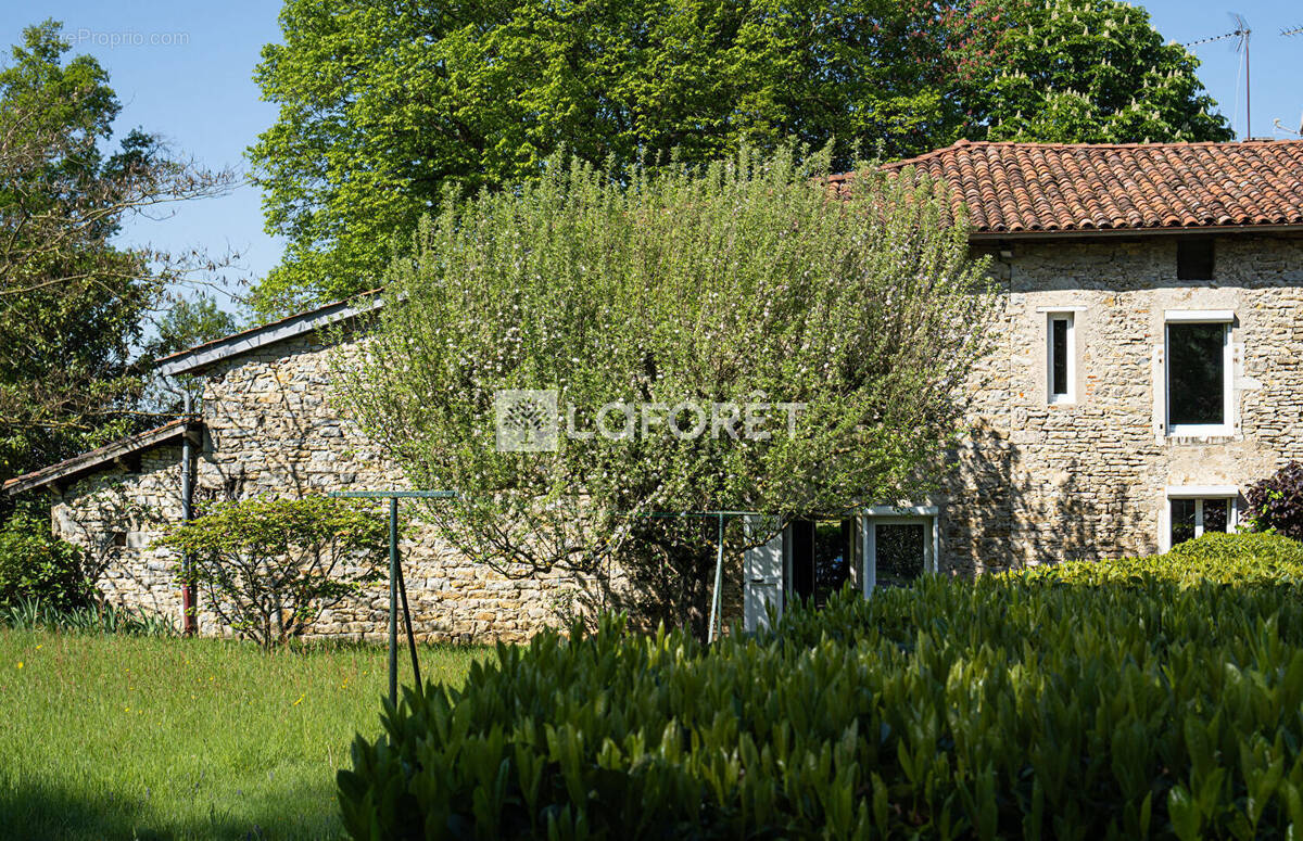 Maison à SAINT-MARTIN-DU-MONT