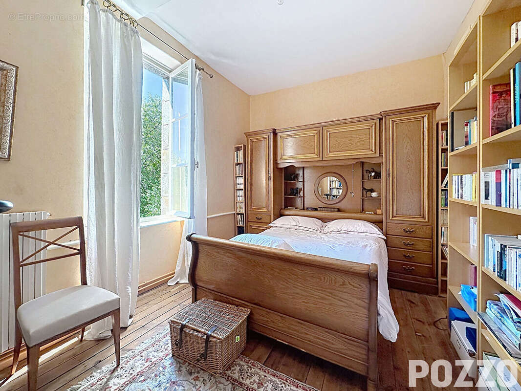 A Vendre - Maison en pierres avec chambre d'hôtes - 7 pièce(s) 150 m² - Terrain d'environ 2196 m² - photo 14