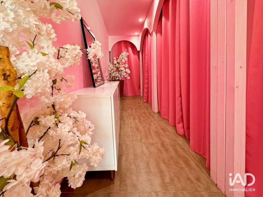 Photo 5 - Commerce à SAINT-MARTIN-DE-CRAU