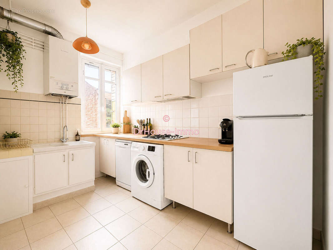Appartement à PARIS-10E