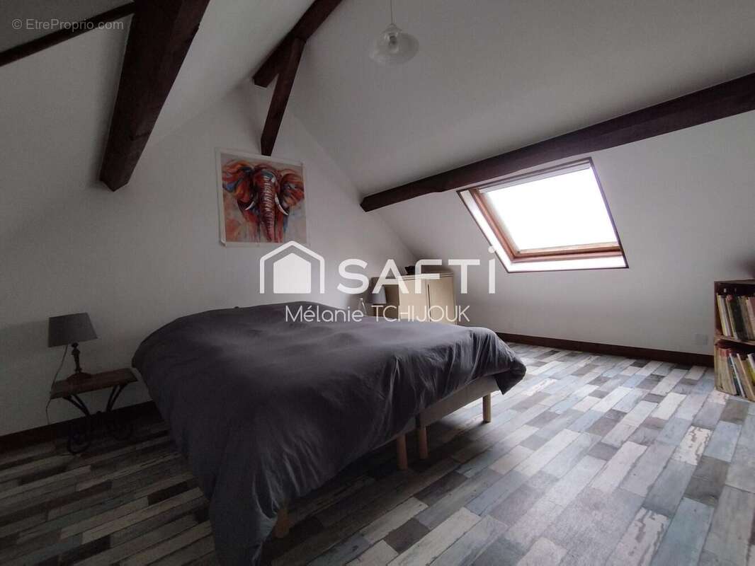 Maison 180 m² à Montcorbon  - photo 9