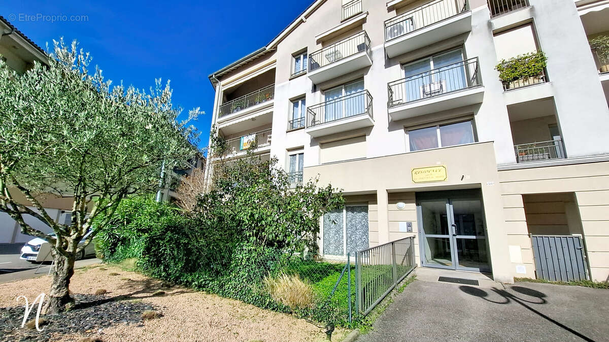 Appartement à SAINT-ROMAIN-EN-GAL