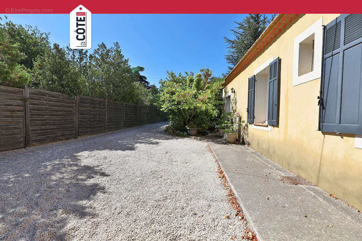 Maison à CHATEAUNEUF-LES-MARTIGUES