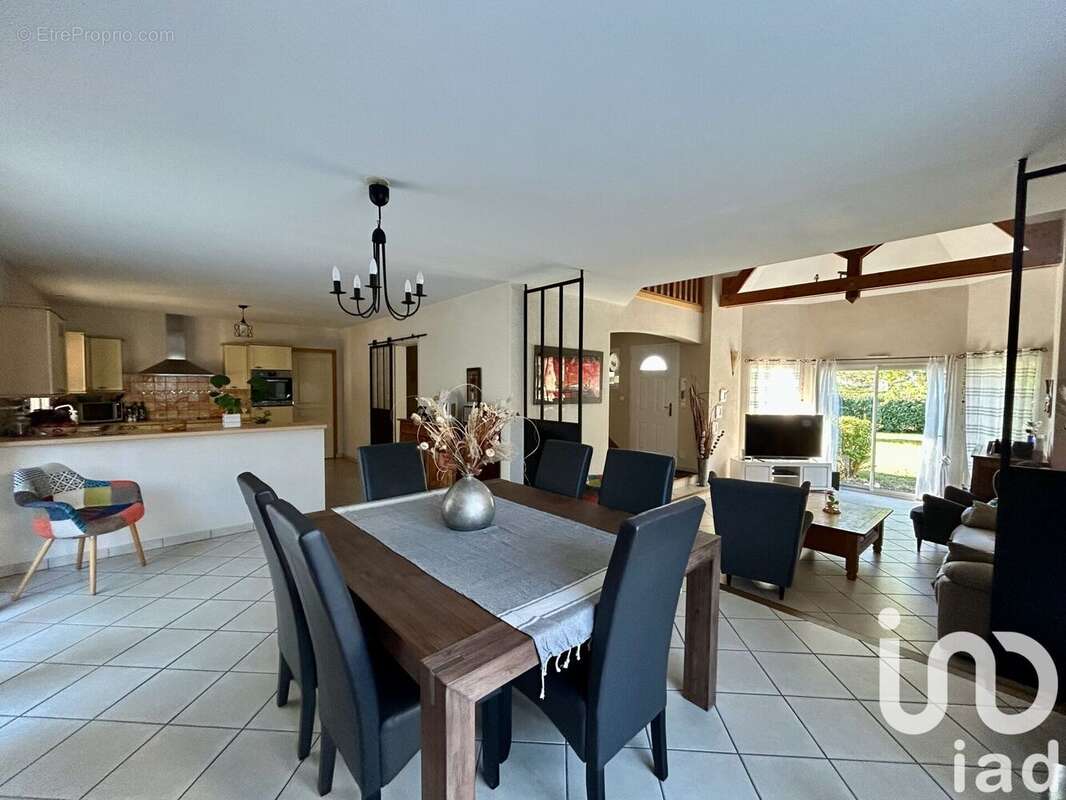 Photo 5 - Maison à NEUILLE