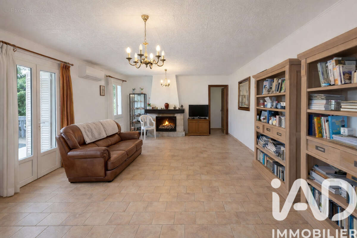 Photo 3 - Maison à PEYROLLES-EN-PROVENCE