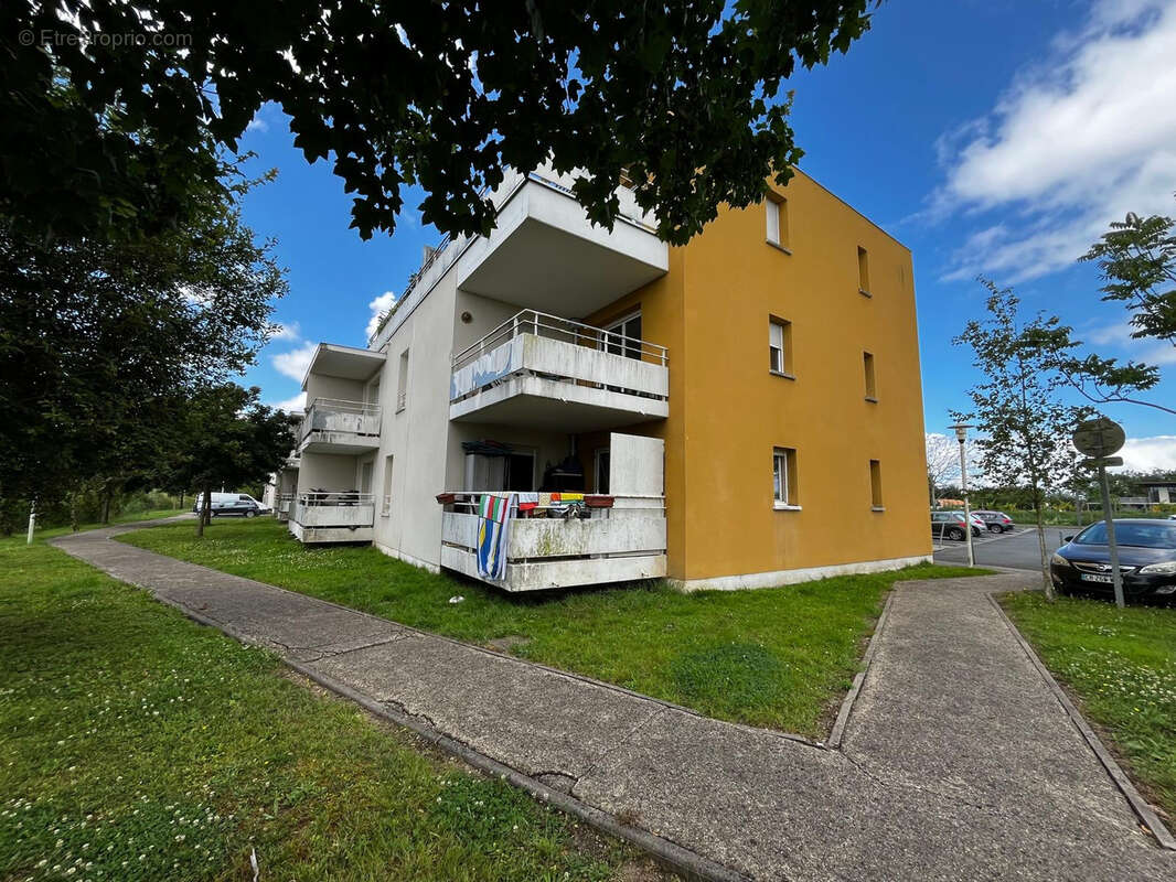 Appartement à AMBES