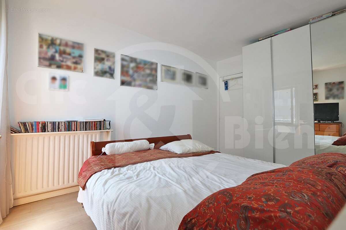 082025 - Appartement à COURBEVOIE