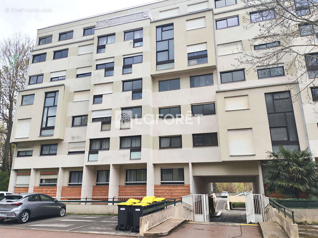 Appartement à JUVISY-SUR-ORGE