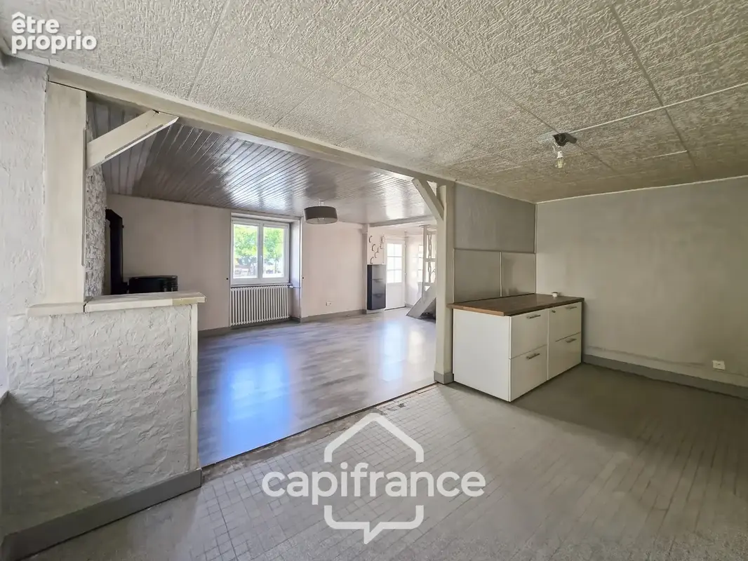 BEAUFORT - Maison de village à vendre 6 pièces  (39) - 3 chambres - parking à proximité - photo 4