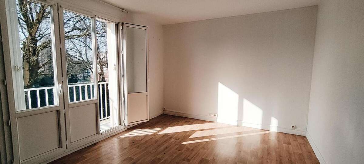 Appartement T3 60m² - Crépy-en-Valois - 3650.1.5.35 - photo 2