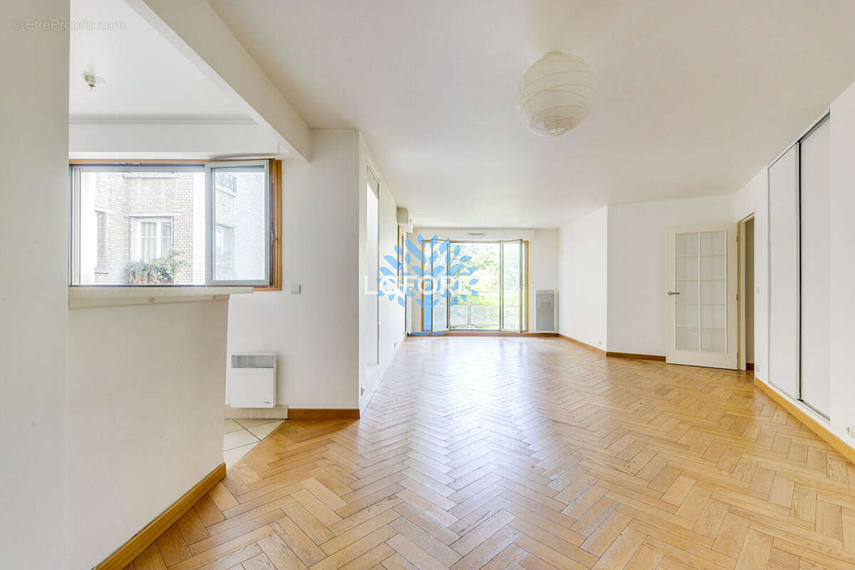 Appartement à PARIS-20E