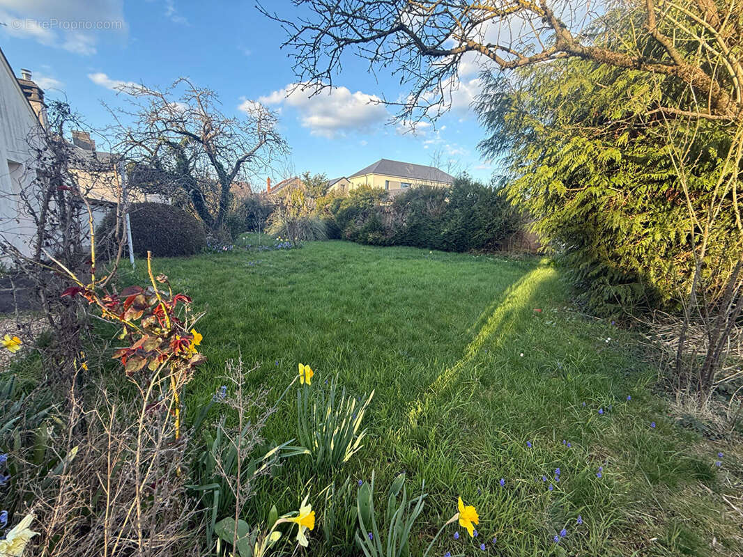 Maison à FLEURY-LES-AUBRAIS