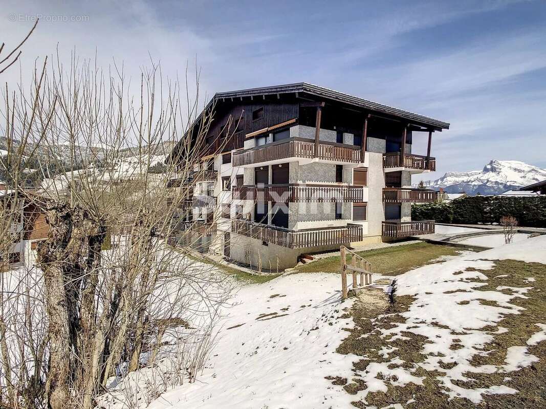 Appartement rénové à vendre skis aux pieds à  Rochebrune Megève. - photo 10