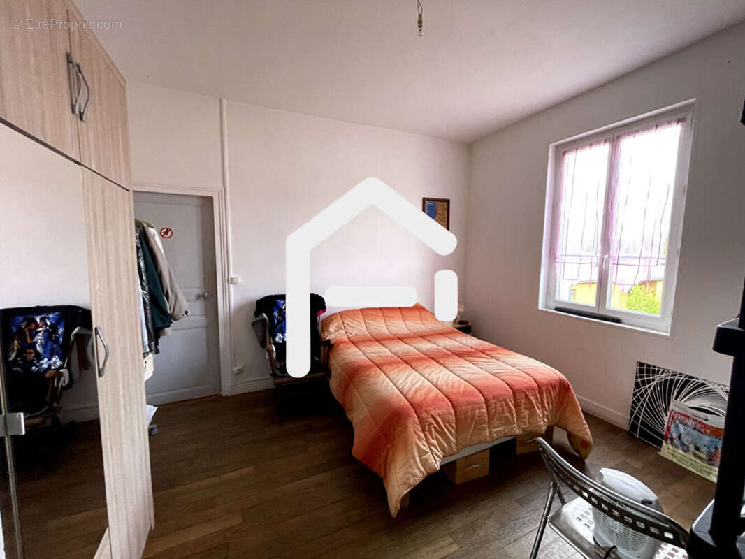 Maison à DUN-LES-PLACES