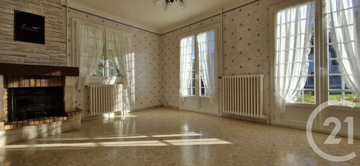 Maison à CLOYES-SUR-LE-LOIR