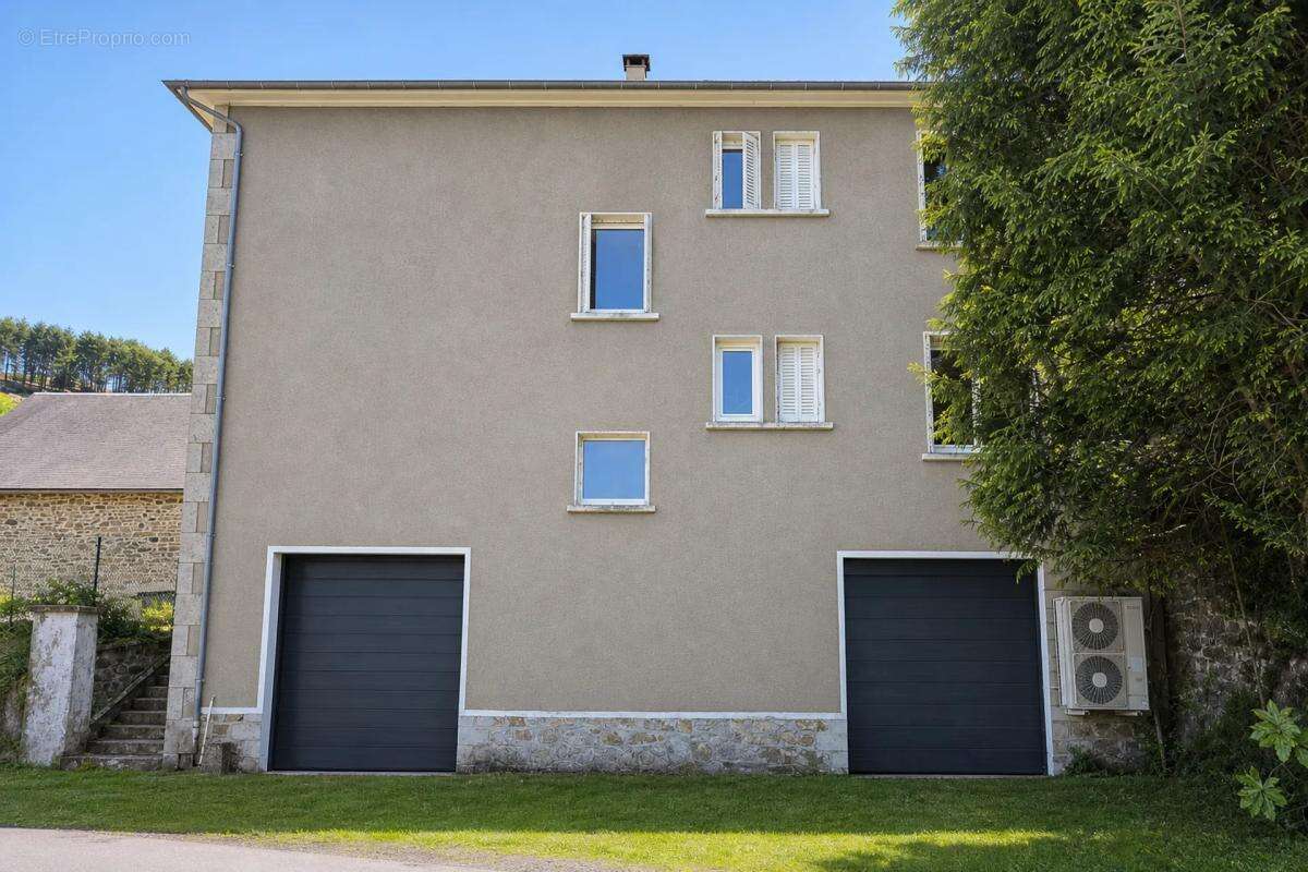 Maison à SINGLES