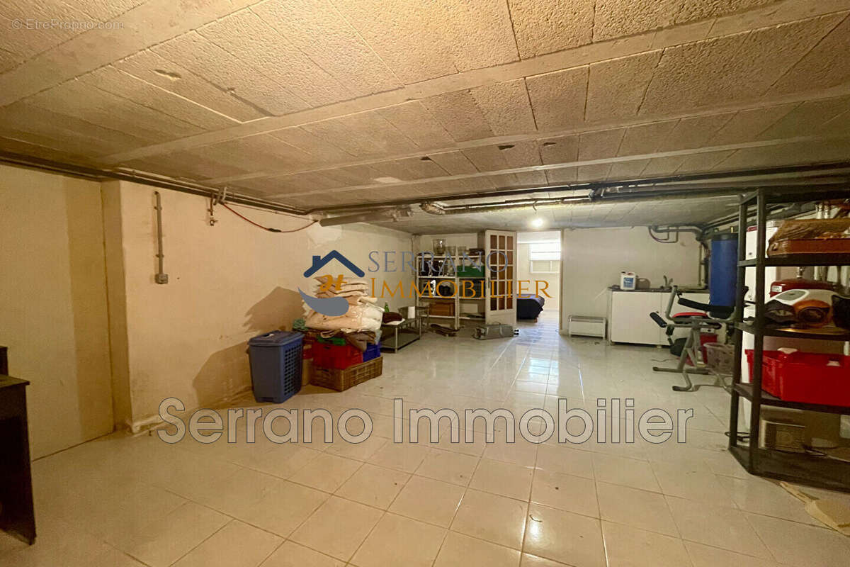 Maison 145 m² à Eyragues  - photo 2