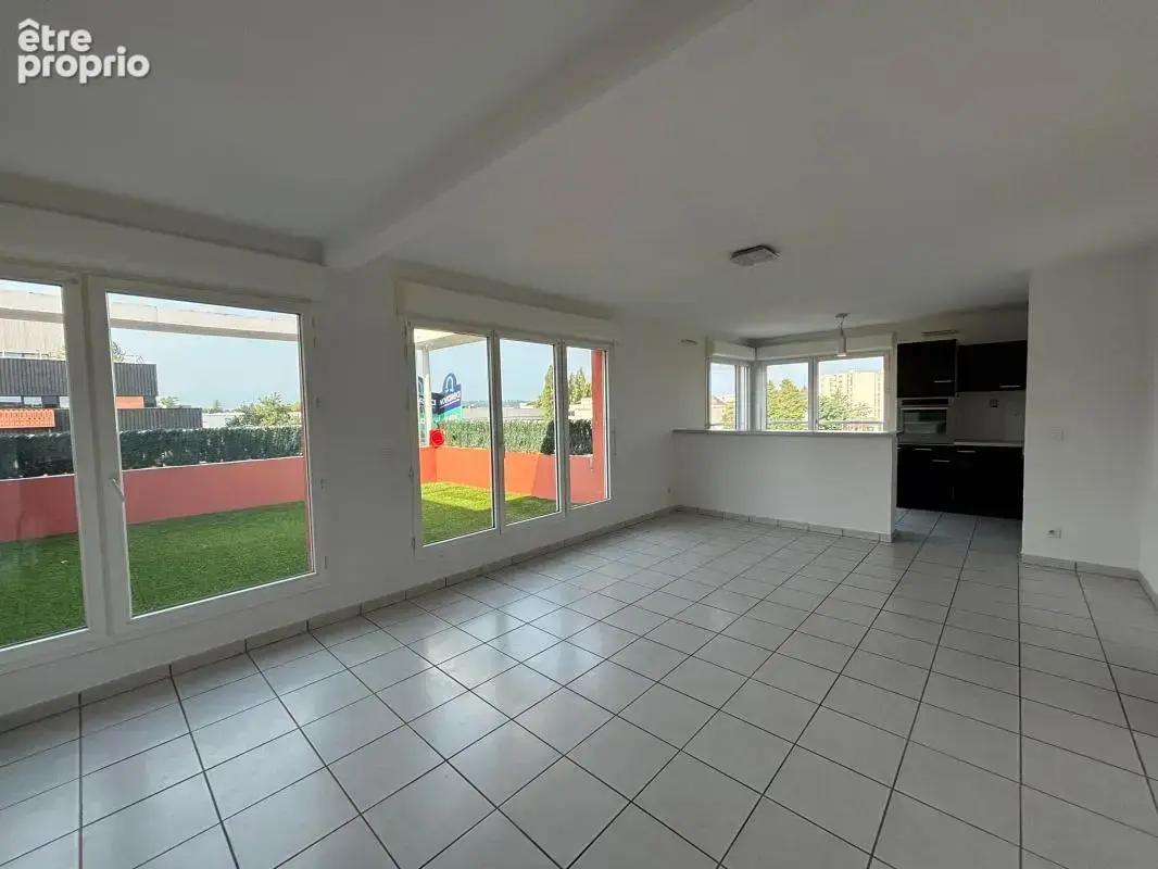 Pau: Appartement d'exception à vendre en dernier étage— Vue panoramique Pyrénées, terrasse 20 m² et piscine dans la résidence - photo 17