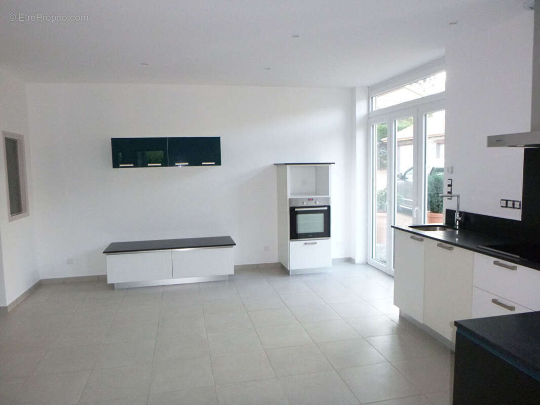 Appartement à MABLY