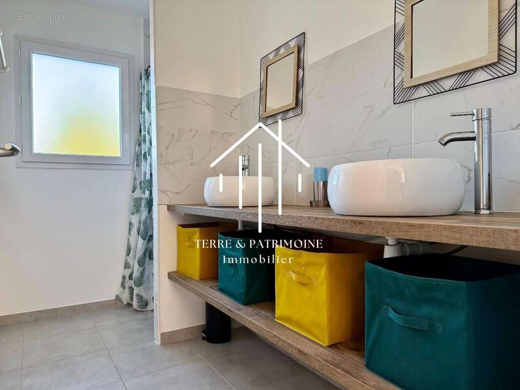 Maison à VALLON-PONT-D'ARC