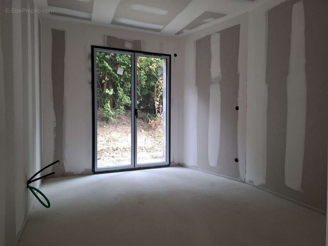 Appartement à PUGNY-CHATENOD