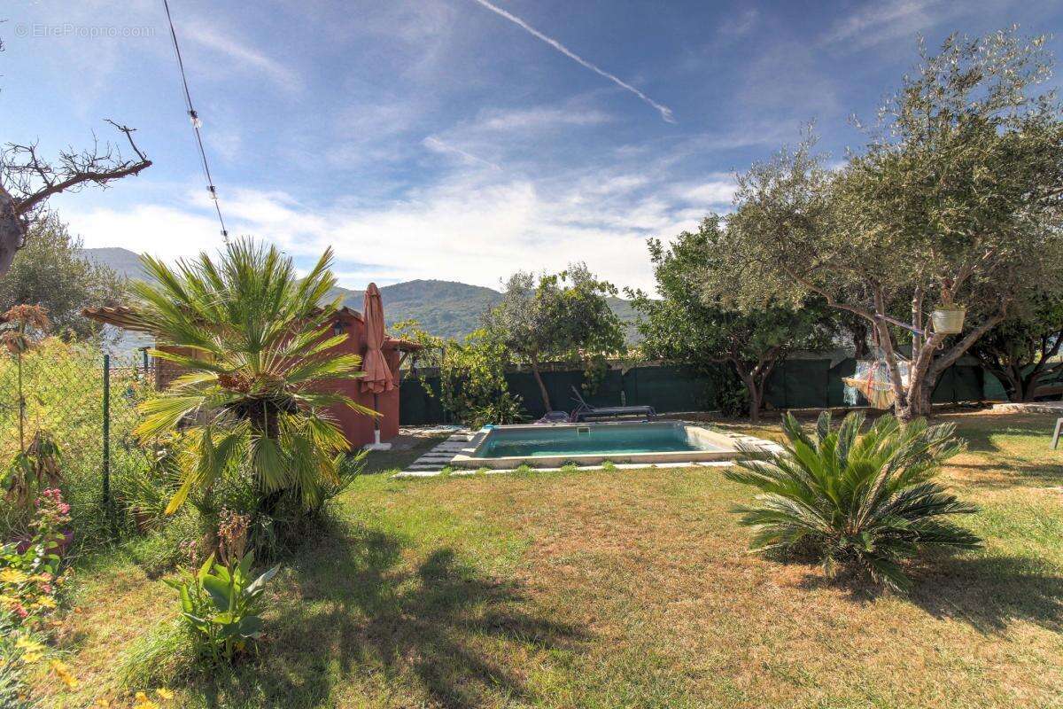 Appartement à SAINT-MARTIN-DU-VAR