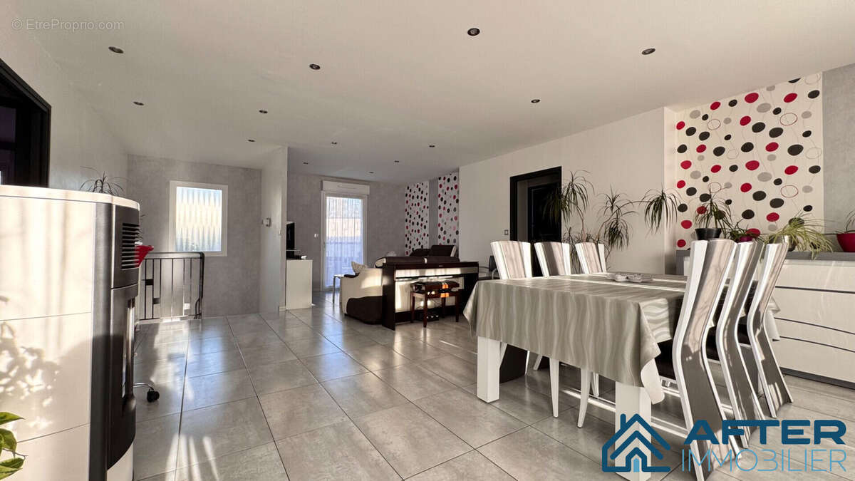 Maison à EINVILLE-AU-JARD