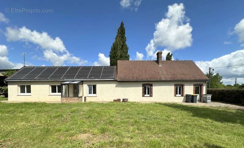 FRIAIZE (28) Maison de plain pied, Surface habitable 160 m², 5 chambres, terrain 4003 m² - photo 2