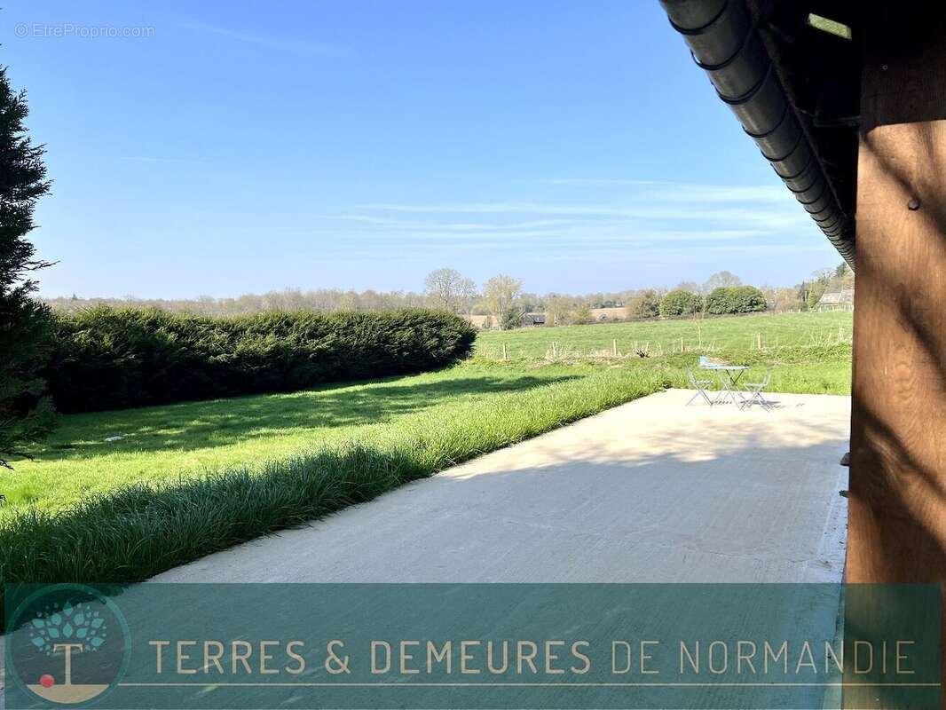 Maison à BOURG-ACHARD