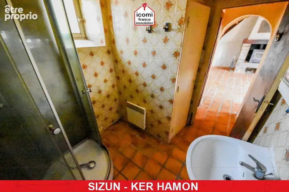 Finistere - sizun (29450) - a vendre - maison ancienne t3 de 61m² - 2 chambres - beau potentiel locatif sur terrain de 600m² - photo 8