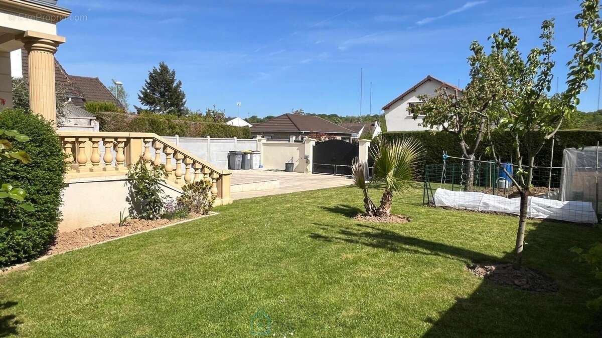 Maison à BOISSISE-LE-ROI