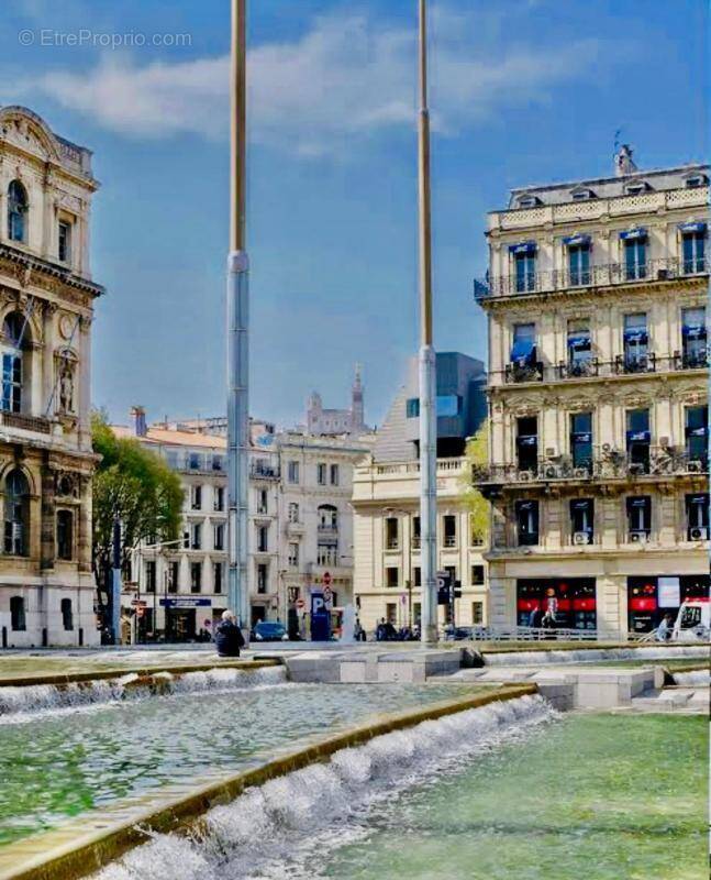 Commerce à MARSEILLE-6E