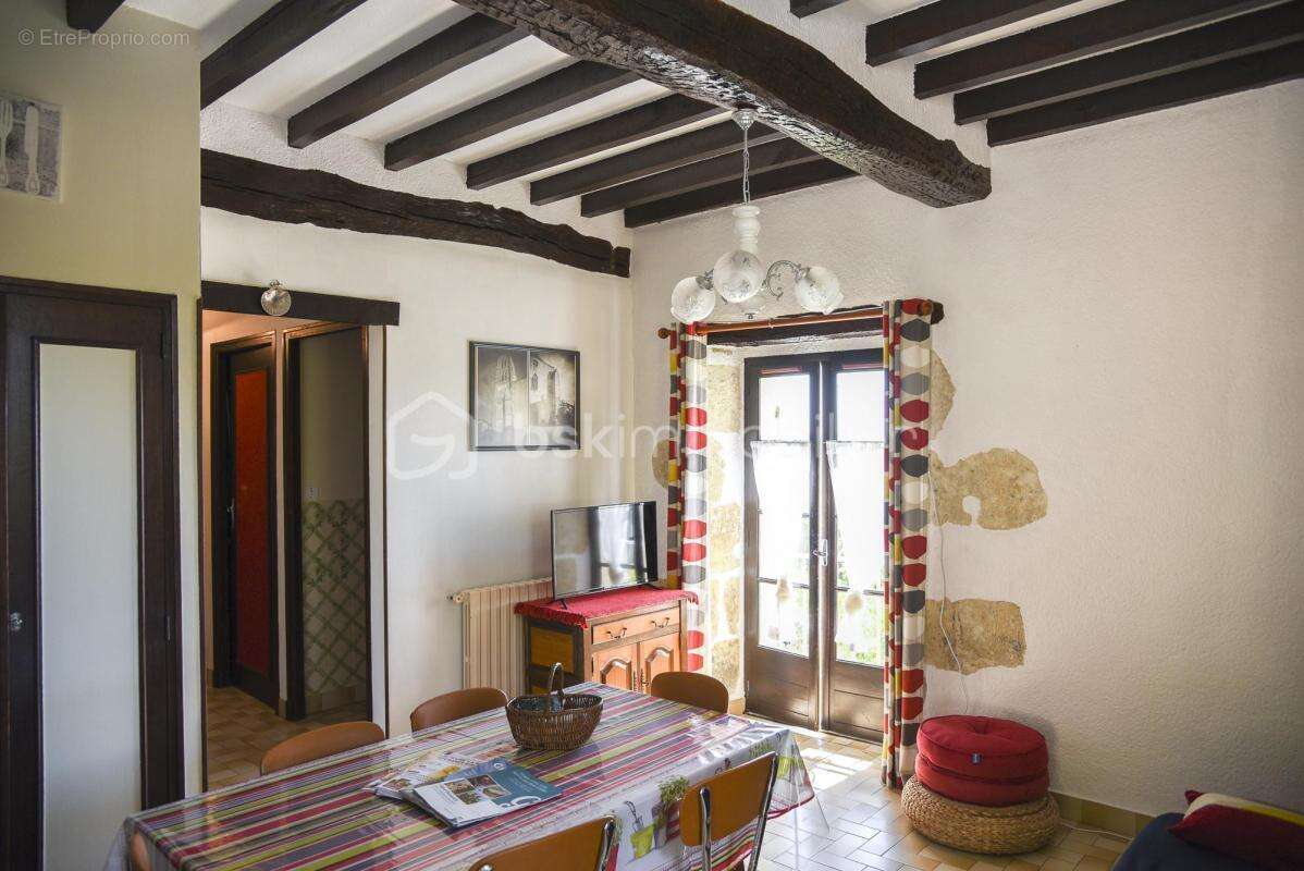 Ensemble immobilier de caractère en pierres 490m² avec activité locative rentable - photo 21