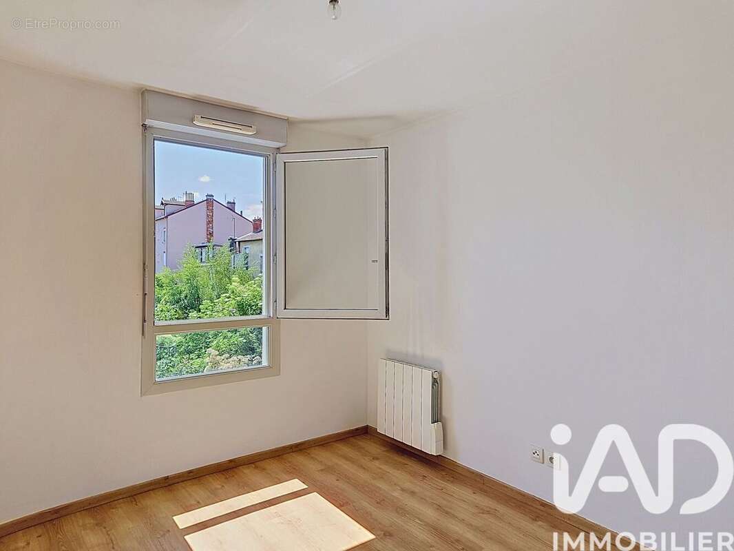 Photo 8 - Appartement à VILLEURBANNE