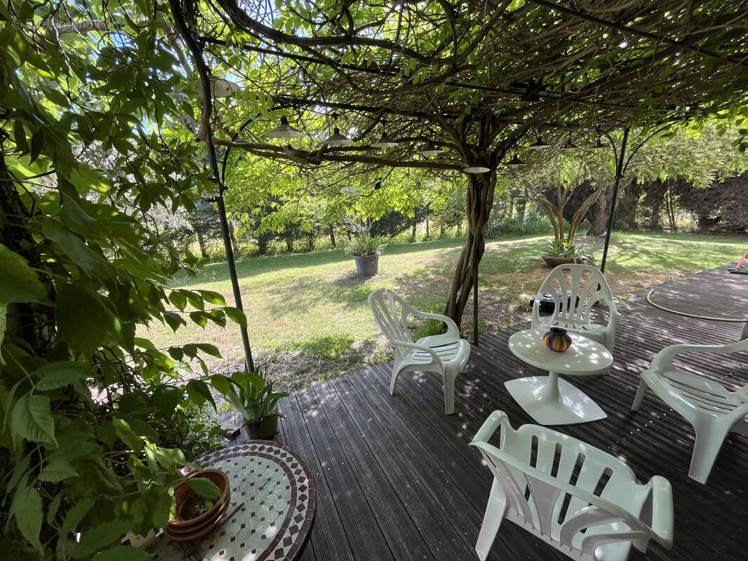 Autre à PUGET-SUR-ARGENS