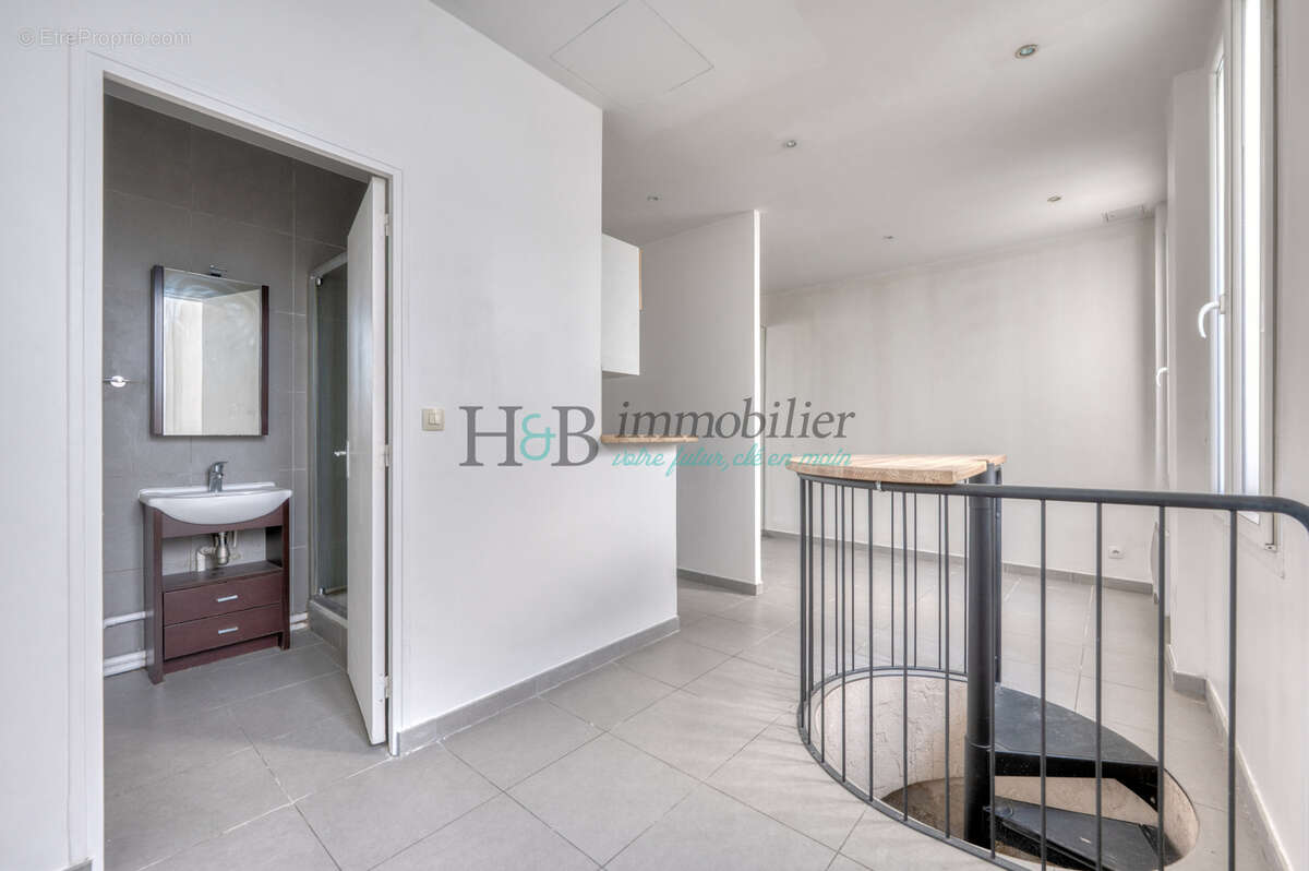 Appartement à PARIS-11E